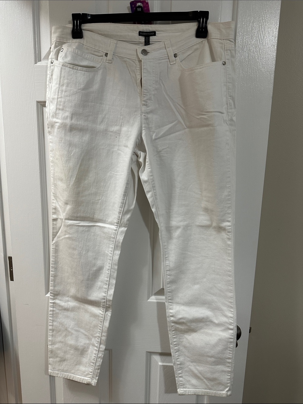 Eileen Fisher Slim Skinny Jeans in Off-White